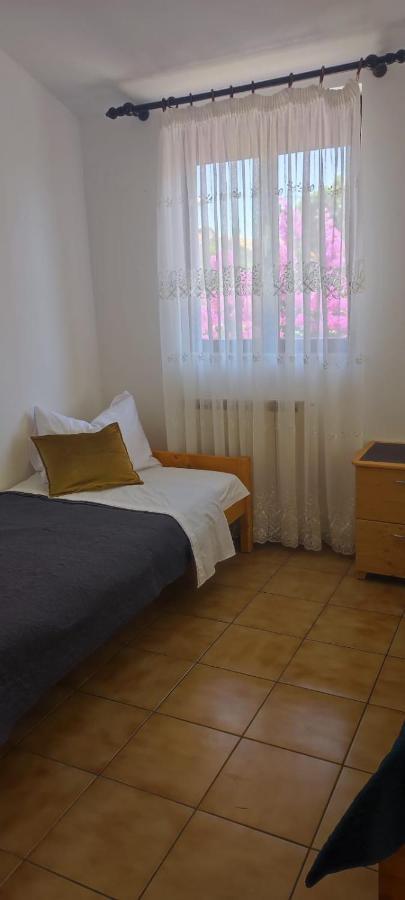 Villa Kadinela, 200M From Kamenjak, Huge Quiet Garden With Barbecue, 2 New Kitchens Премантура Экстерьер фото