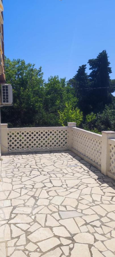 Villa Kadinela, 200M From Kamenjak, Huge Quiet Garden With Barbecue, 2 New Kitchens Премантура Экстерьер фото