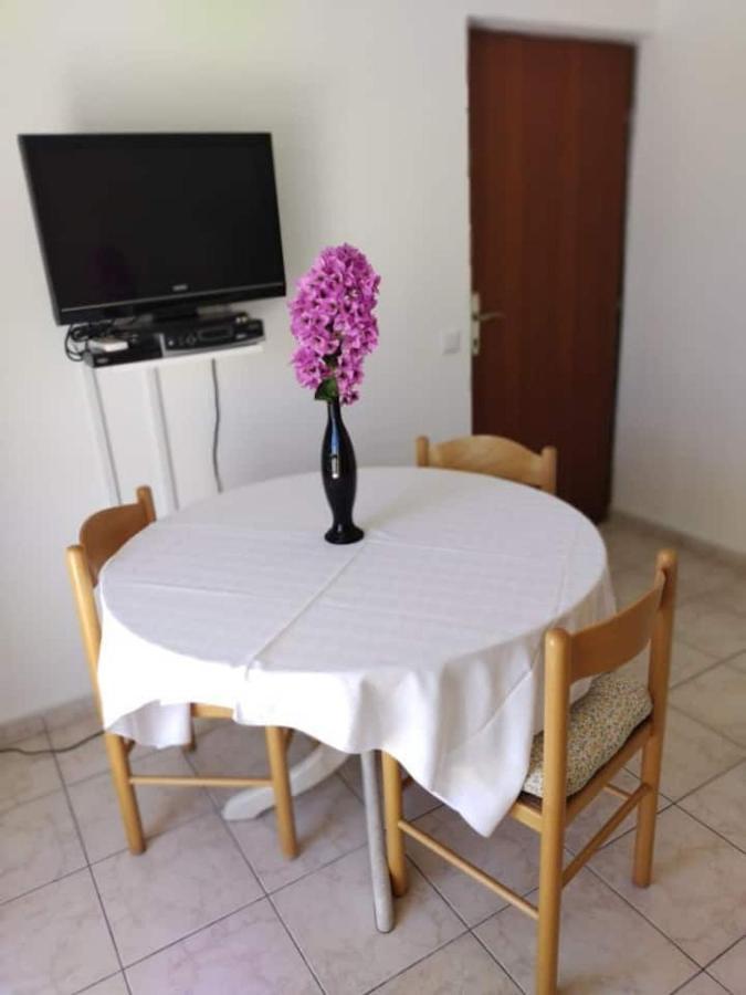 Villa Kadinela, 200M From Kamenjak, Huge Quiet Garden With Barbecue, 2 New Kitchens Премантура Экстерьер фото