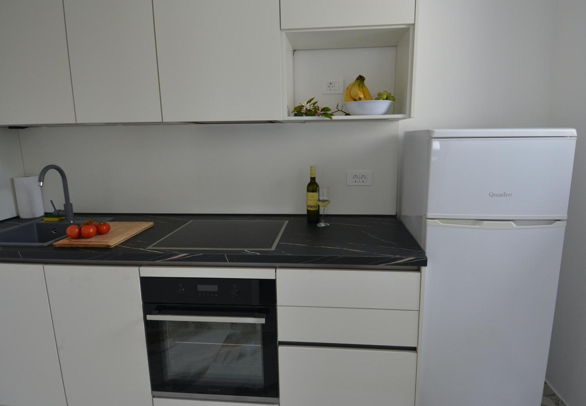 Villa Kadinela, 200M From Kamenjak, Huge Quiet Garden With Barbecue, 2 New Kitchens Премантура Экстерьер фото